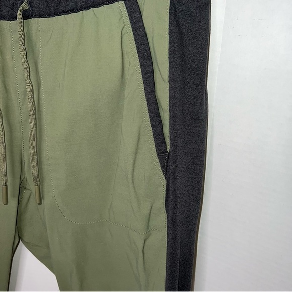The North Face Womens Green and Gray Skinny Leg Track Pants - Picture 3 of 10